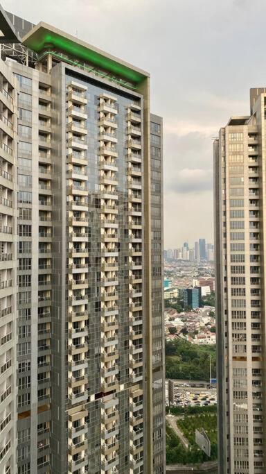 2 Bed Room Apartment In West Jakarta Kültér fotó