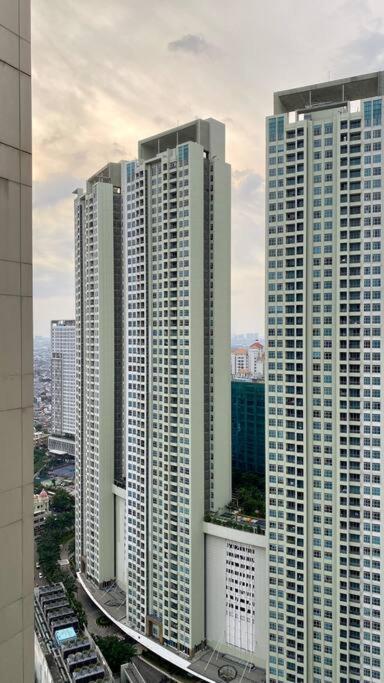 2 Bed Room Apartment In West Jakarta Kültér fotó